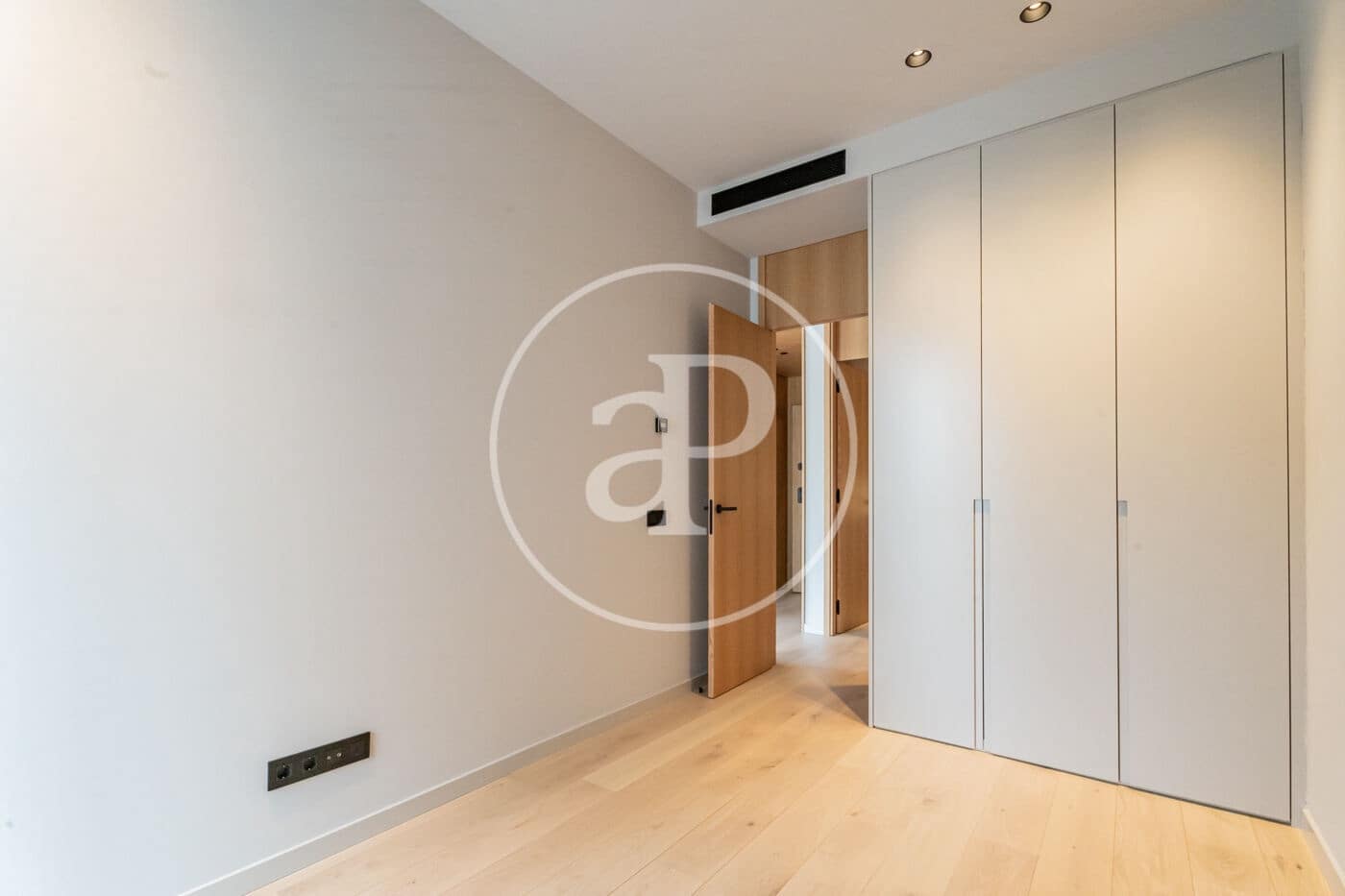 2 quarto Apartamento para arrendar em Madrid cidade com piscina garagem - 3 800 € (Ref: 9927414)