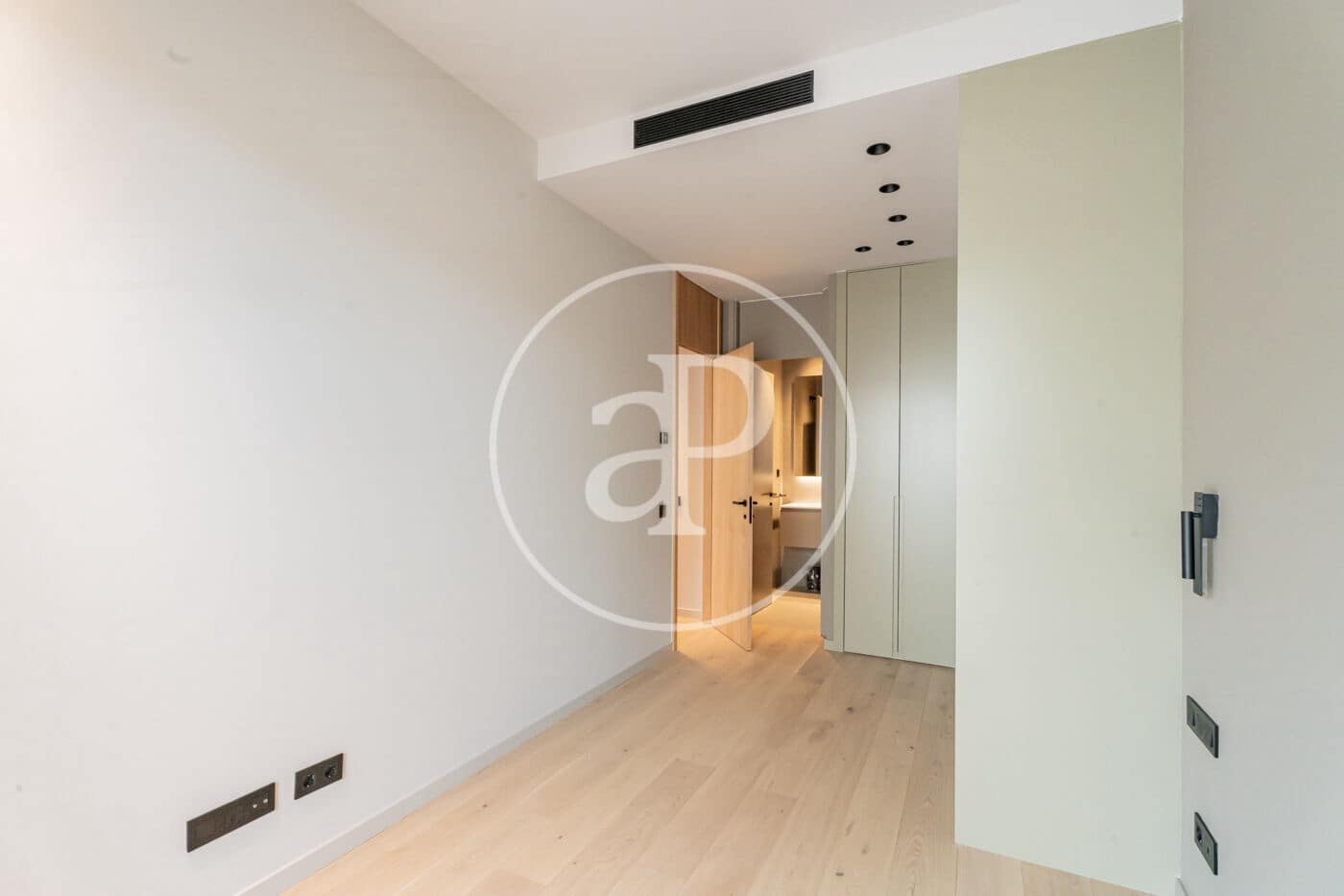 2 quarto Apartamento para arrendar em Madrid cidade com piscina garagem - 3 800 € (Ref: 9927414)