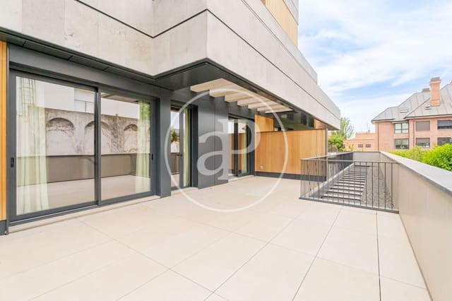 2 quarto Apartamento para arrendar em Colina, Madrid cidade com piscina garagem - 3 800 € (Ref: 9927414)