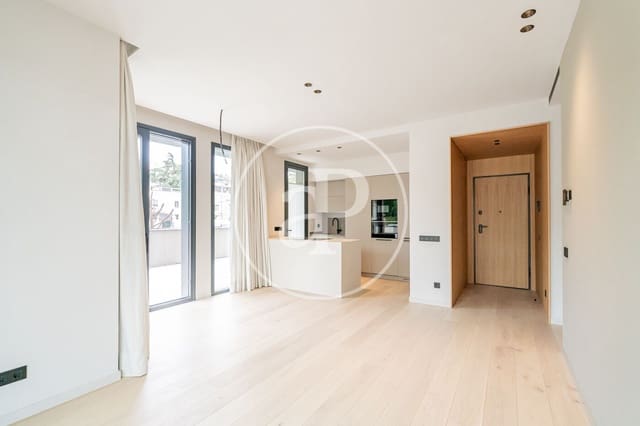 2 quarto Apartamento para arrendar em Colina, Madrid cidade com piscina garagem - 3 800 € (Ref: 9927414)