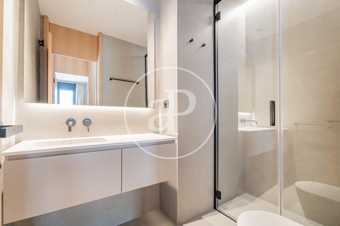 2 quarto Apartamento para arrendar em Madrid cidade com piscina garagem - 3 800 € (Ref: 9927414)