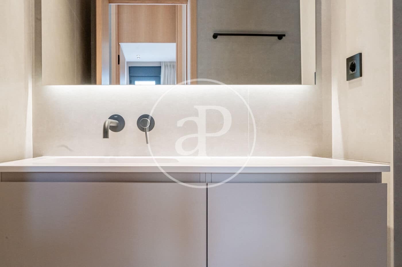 2 quarto Apartamento para arrendar em Madrid cidade com piscina garagem - 3 800 € (Ref: 9927414)