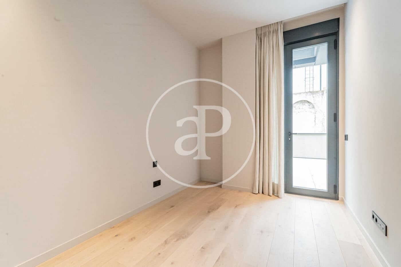 2 quarto Apartamento para arrendar em Madrid cidade com piscina garagem - 3 800 € (Ref: 9927414)