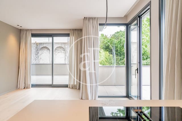 2 quarto Apartamento para arrendar em Colina, Madrid cidade com piscina garagem - 3 800 € (Ref: 9927414)