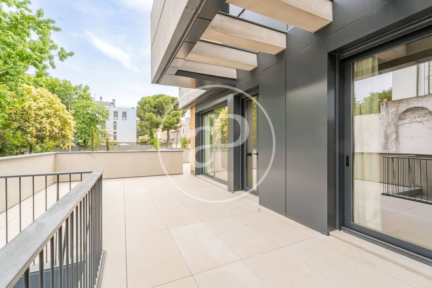 2 quarto Apartamento para arrendar em Madrid cidade com piscina garagem - 3 800 € (Ref: 9927414)