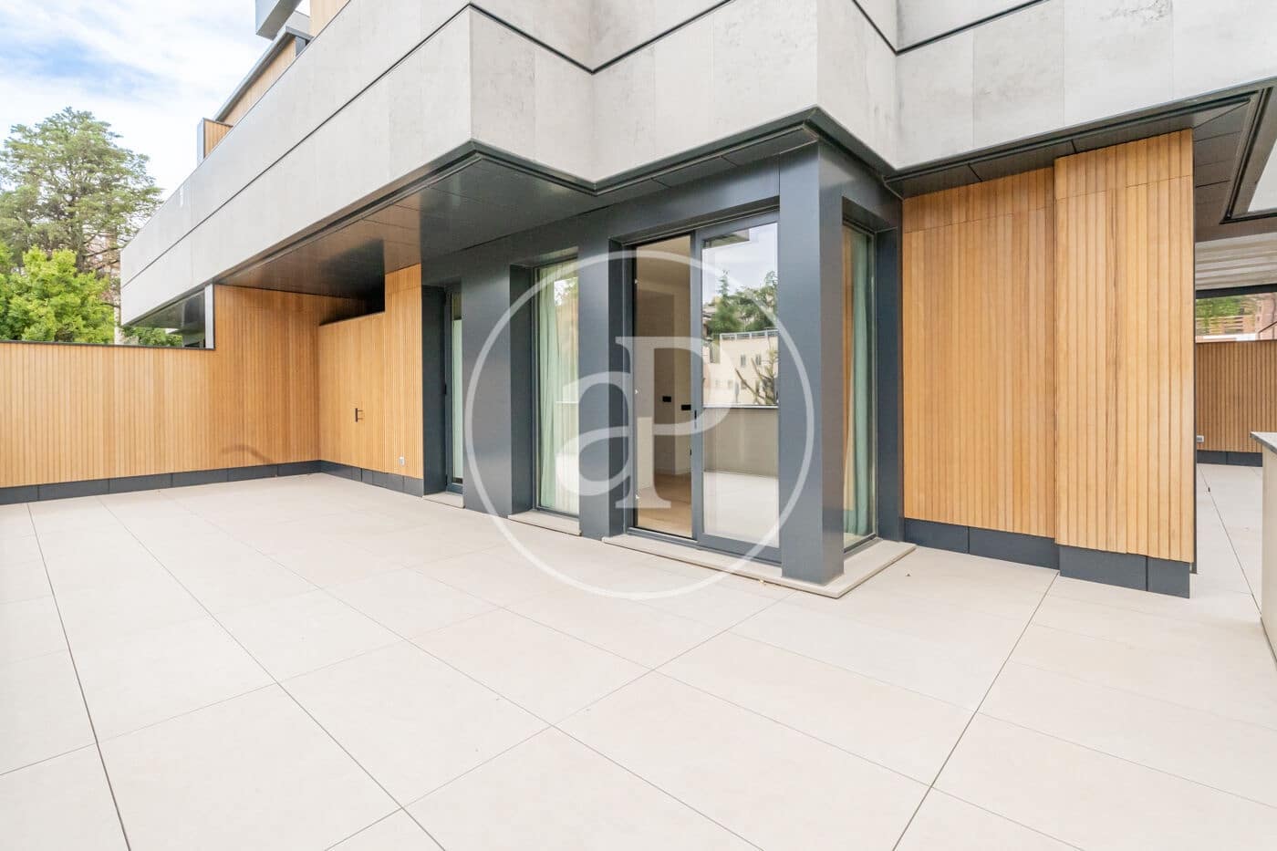 2 quarto Apartamento para arrendar em Madrid cidade com piscina garagem - 3 800 € (Ref: 9927414)