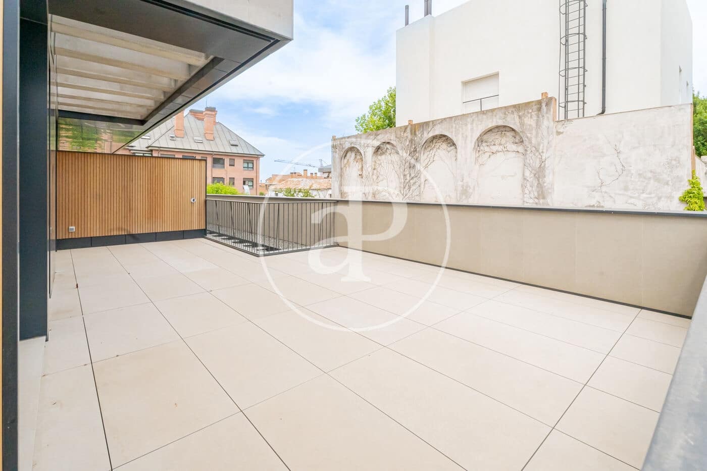 2 quarto Apartamento para arrendar em Madrid cidade com piscina garagem - 3 800 € (Ref: 9927414)