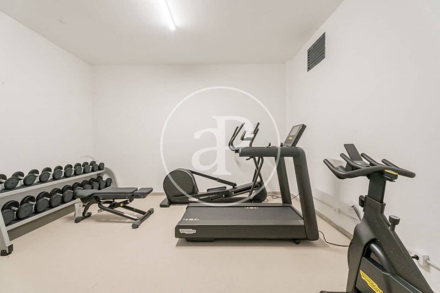 2 quarto Apartamento para arrendar em Madrid cidade com piscina garagem - 3 800 € (Ref: 9927414)