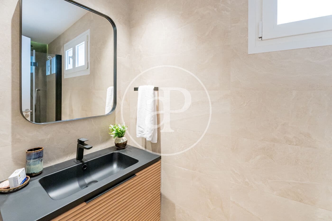 2 sovrum Lägenhet att hyra i Madrid stad - 2 400 € (Ref: 9927415)