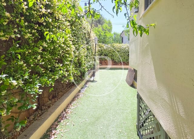 5 soveværelse Lejlighed til salg i Nueva España, Madrid by - € 3.500.000 (Ref: 9927416)