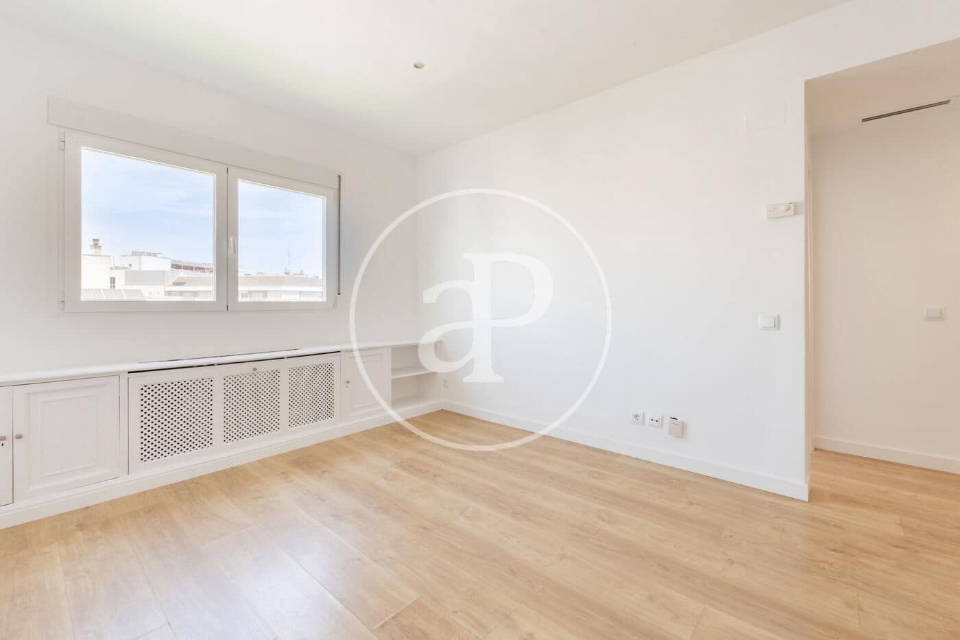 1 soveværelse Lejlighed til leje i Madrid by - € 1.500 (Ref: 9927418)