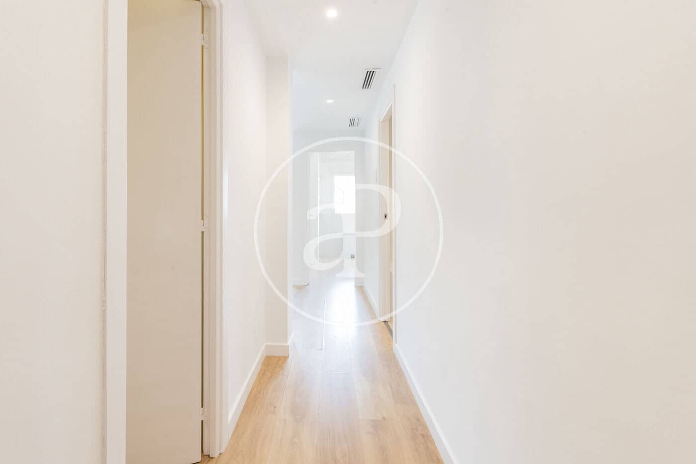 1 soveværelse Lejlighed til leje i Madrid by - € 1.500 (Ref: 9927418)