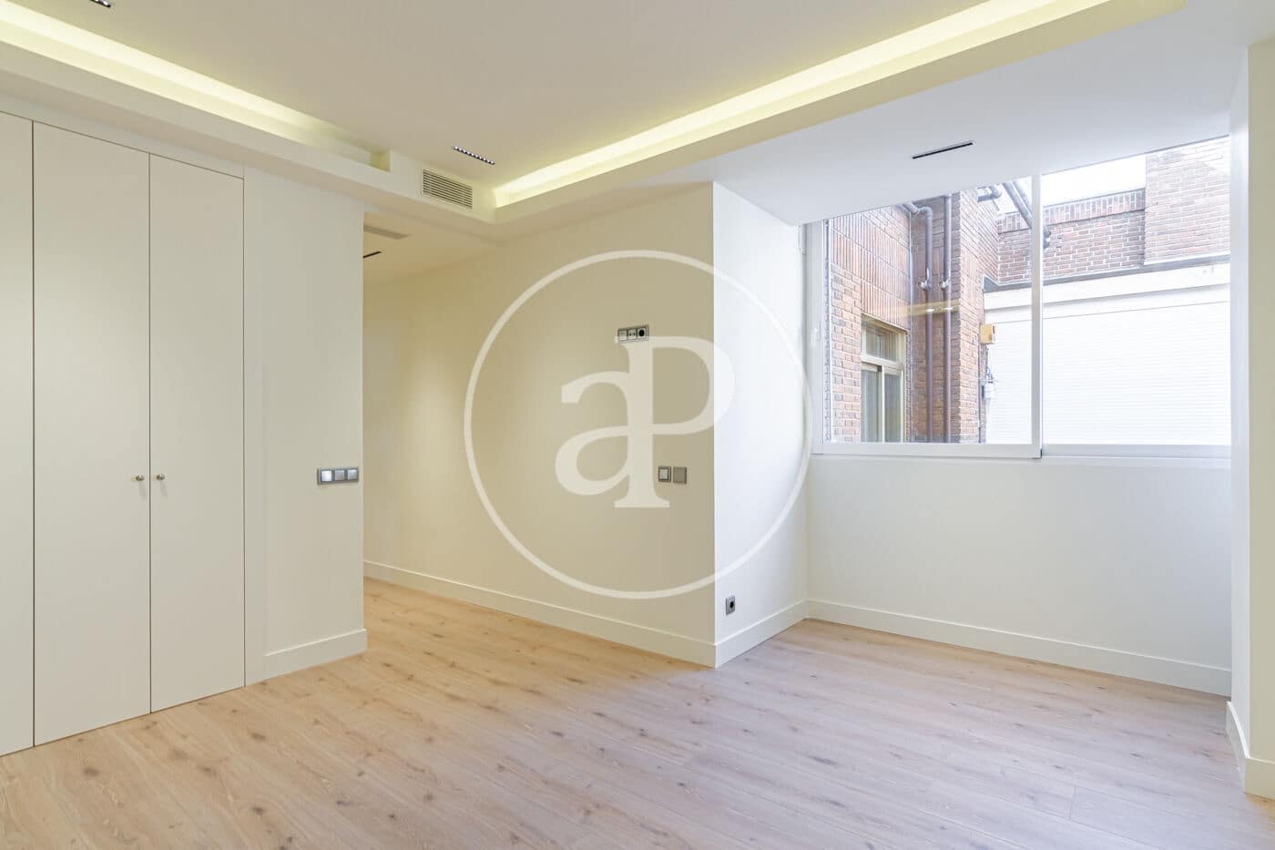 Ático de 4 habitaciones en Madrid ciudad en alquiler con garaje - 10.000 € (Ref: 9927420)