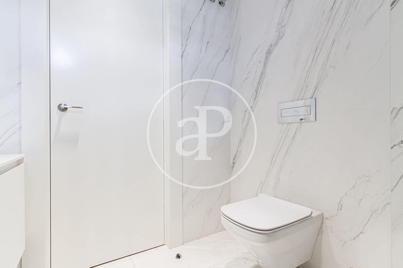 Ático de 4 habitaciones en Madrid ciudad en alquiler con garaje - 10.000 € (Ref: 9927420)