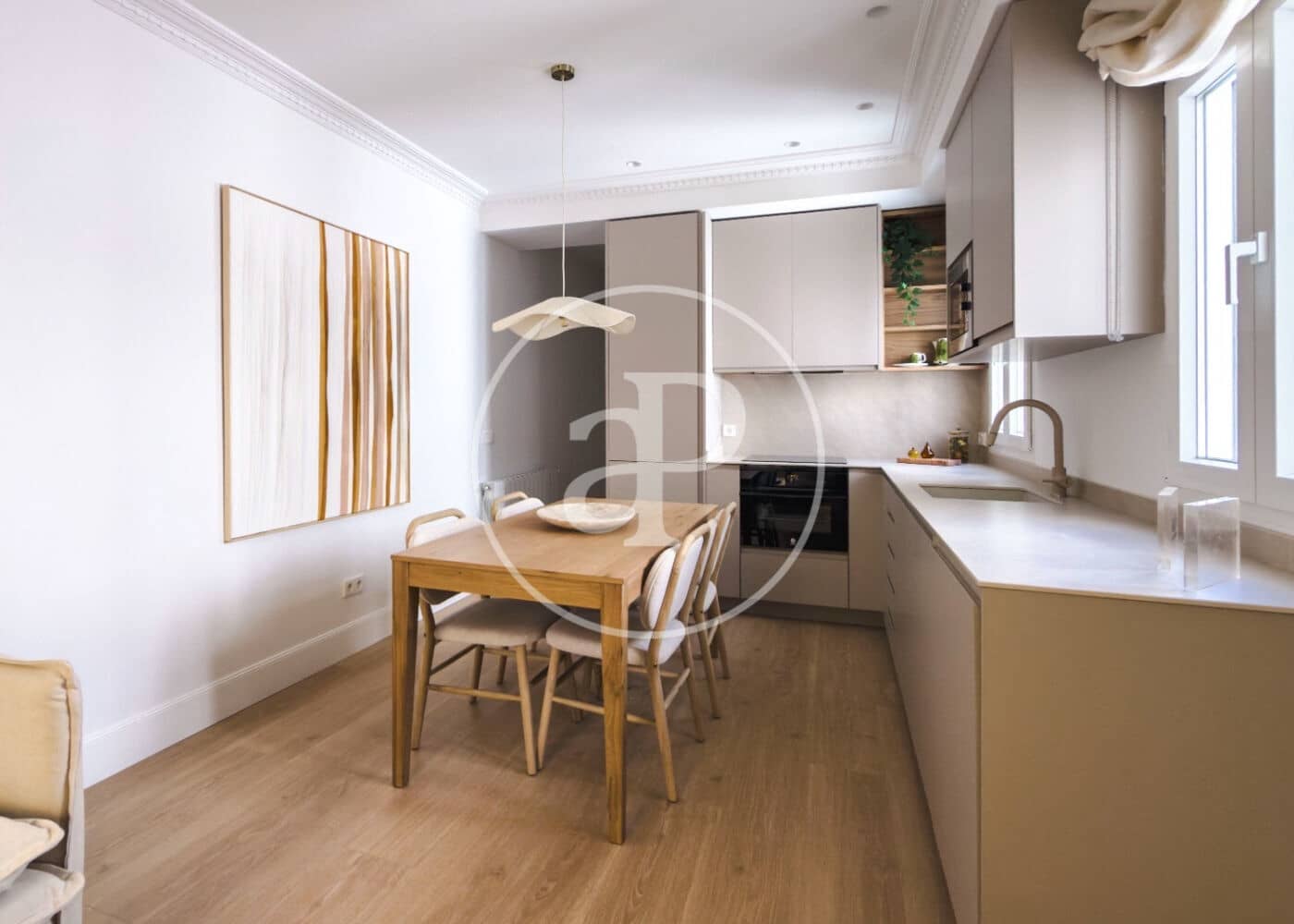 2 bedroom Apartment for sale in Madrid city - € 1,175,000 (Ref: 9927421)