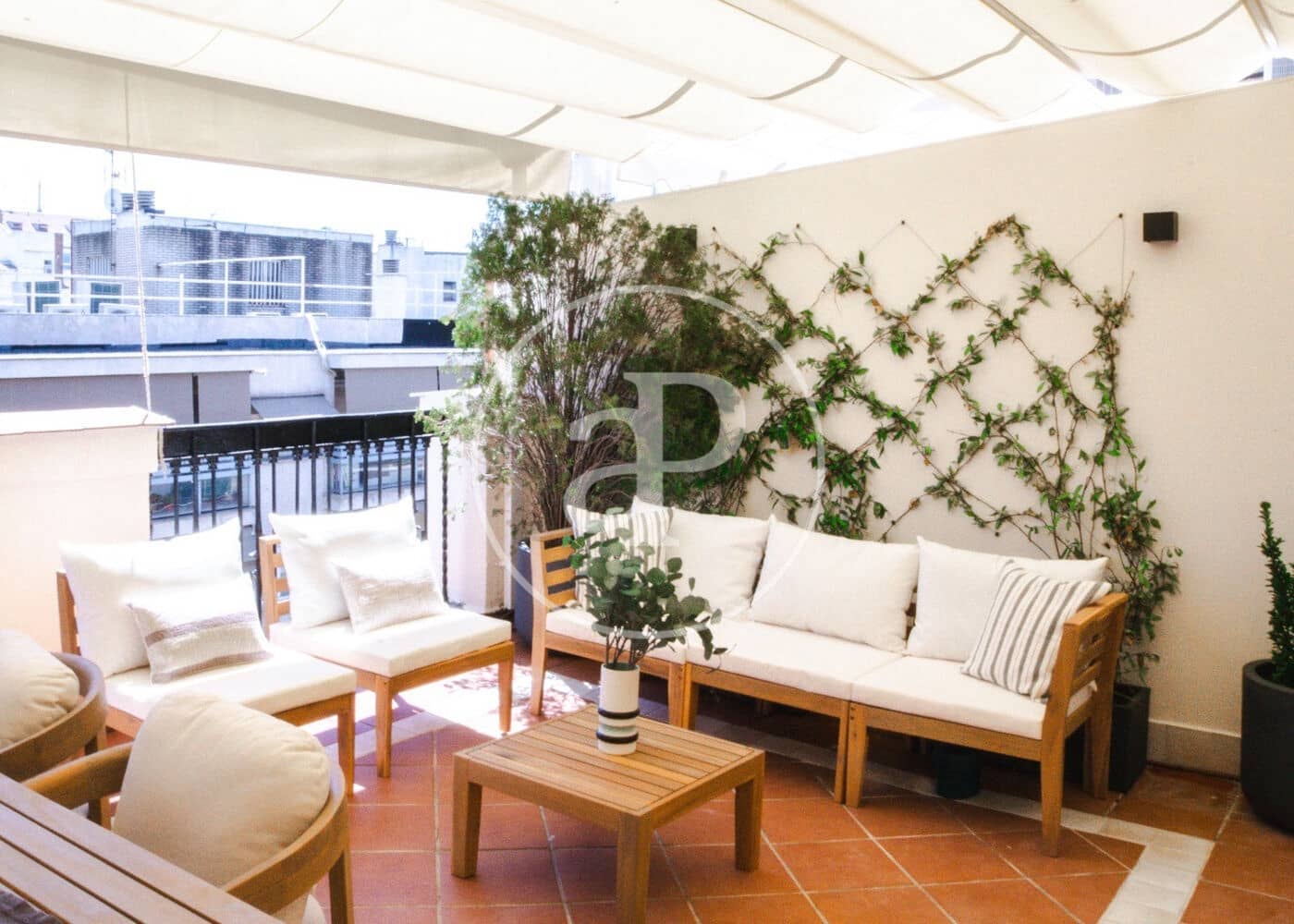 2 bedroom Apartment for sale in Madrid city - € 1,175,000 (Ref: 9927421)