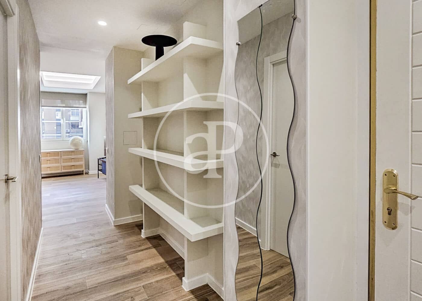 1 quarto Apartamento para arrendar em Madrid cidade - 1 790 € (Ref: 9927422)