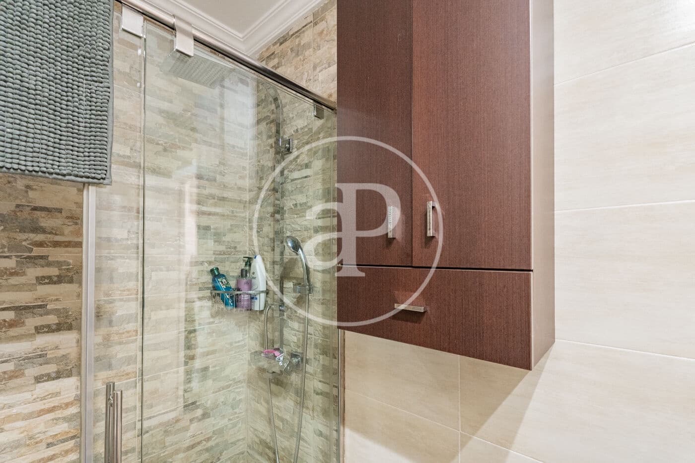 2 bedroom Apartment for rent in Madrid city - € 3,300 (Ref: 9929411)