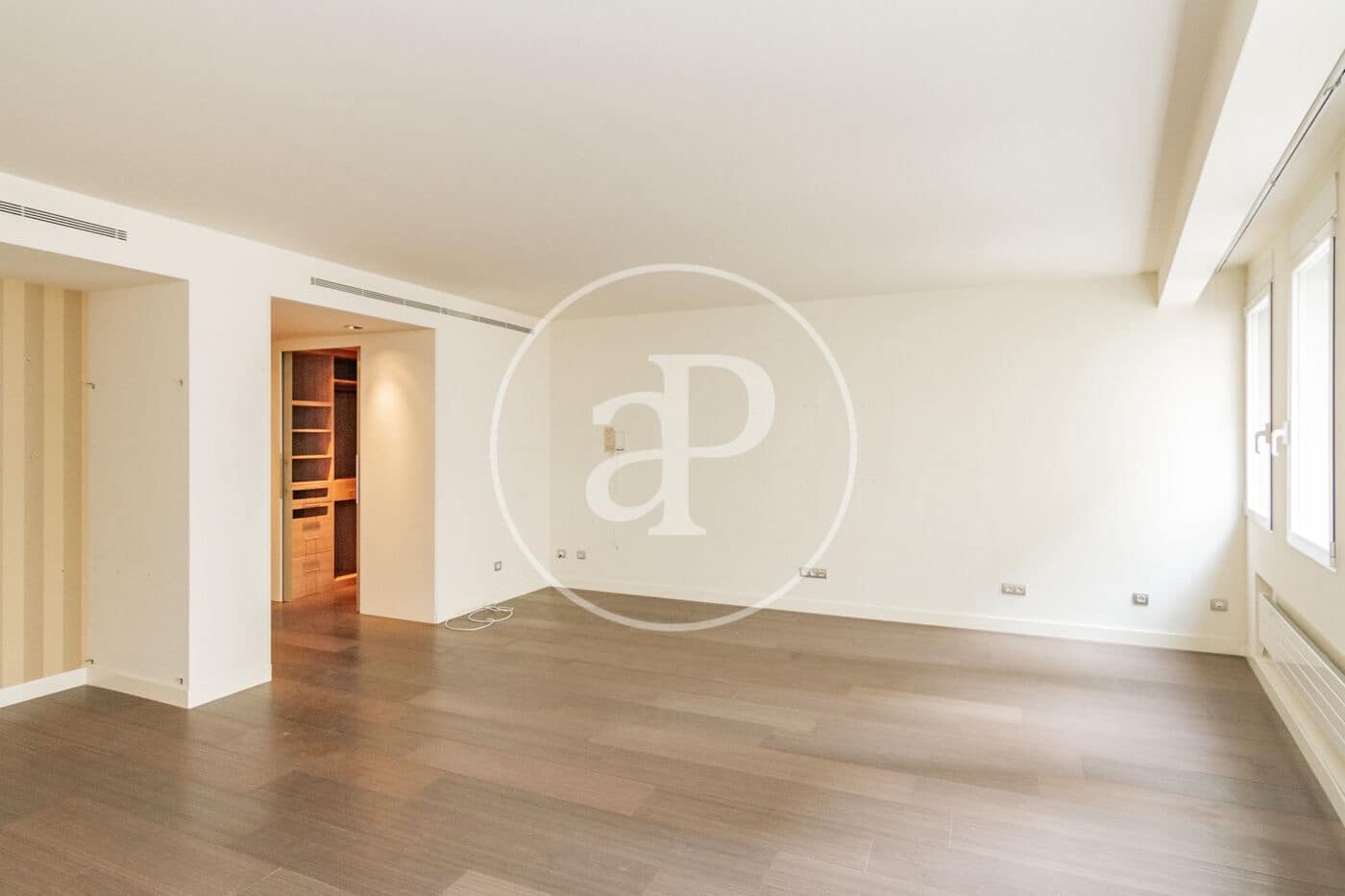 5 bedroom Apartment for sale in Madrid city - € 4,800,000 (Ref: 9929416)