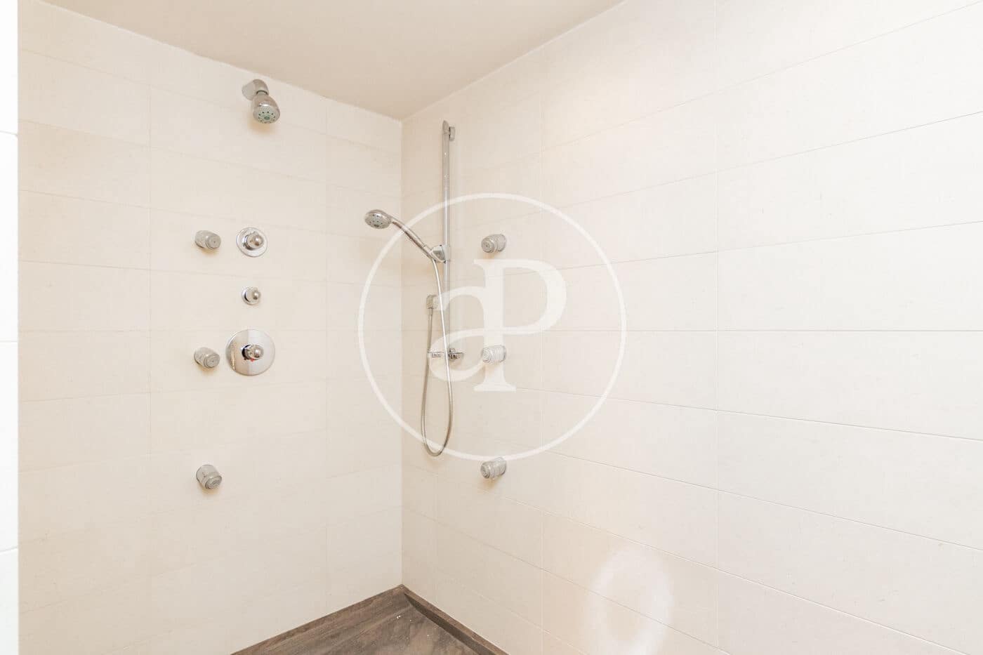 5 bedroom Apartment for sale in Madrid city - € 4,800,000 (Ref: 9929416)