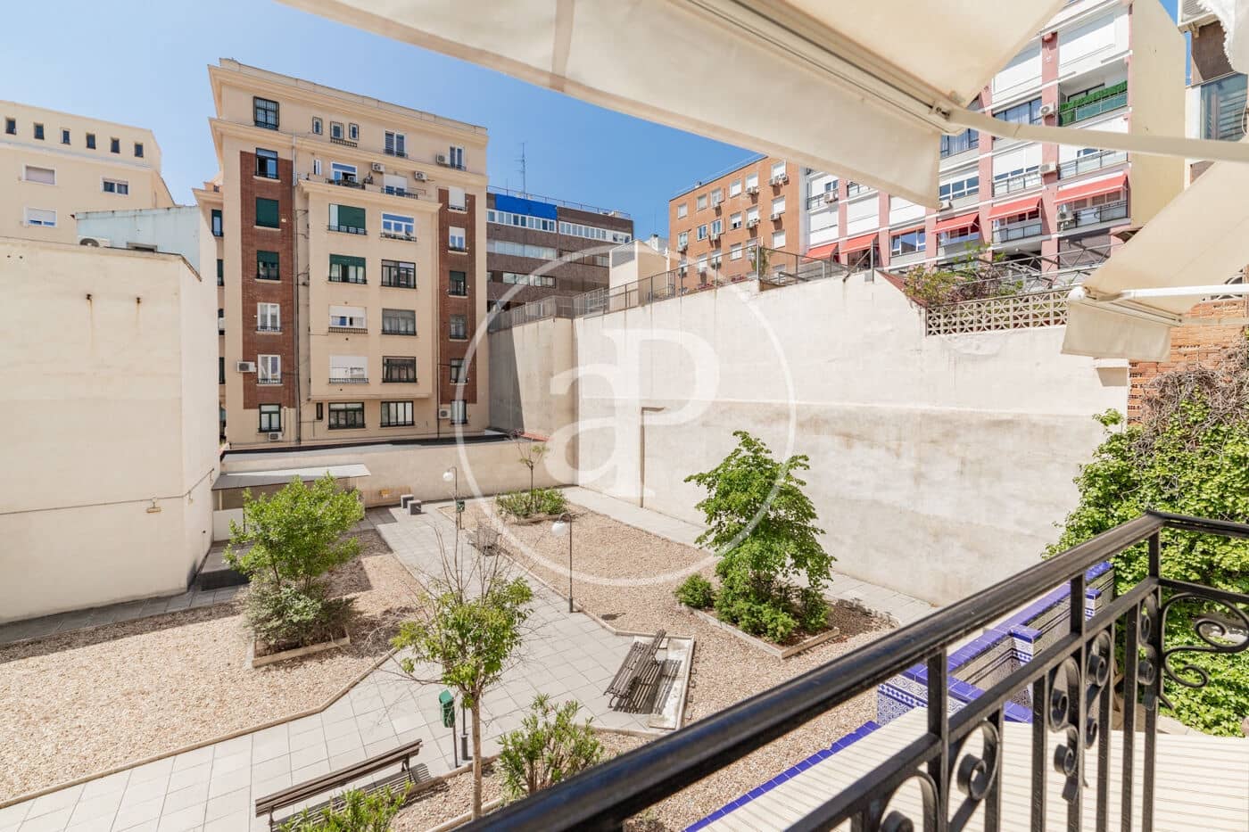 3 bedroom Apartment for sale in Madrid city - € 1,985,000 (Ref: 9929417)