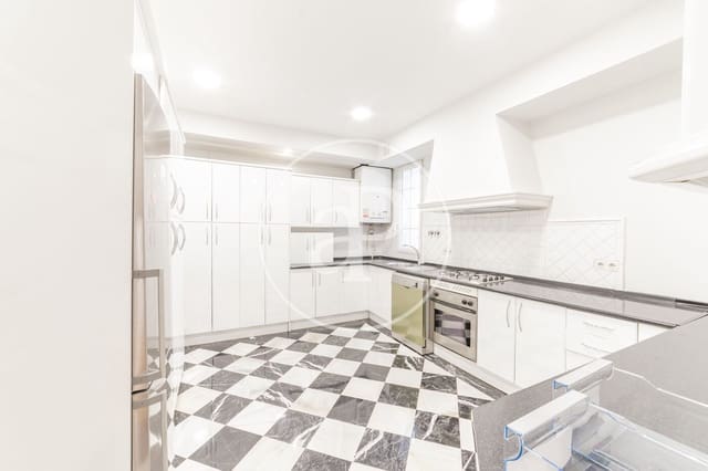 3 slaapkamer Appartement te koop in Jerónimos, Madrid stad - € 3.300.000 (Ref: 9929419)
