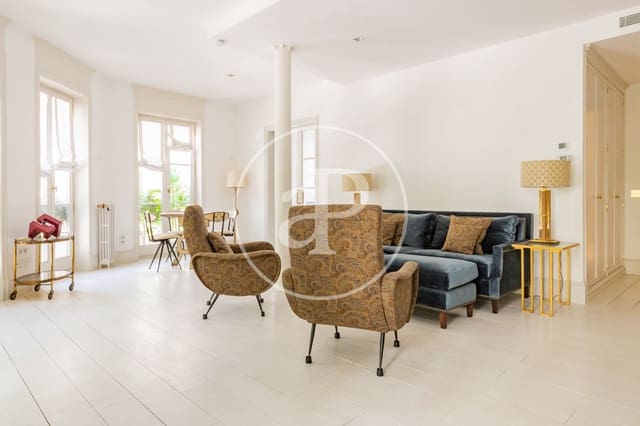 2 quarto Apartamento para arrendar em Trafalgar, Madrid cidade - 3 200 € (Ref: 9934481)
