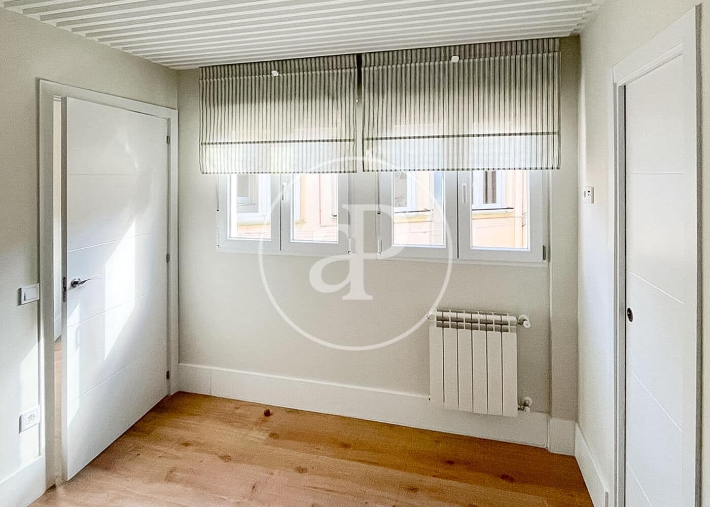 2 slaapkamer Appartement te huur in Madrid stad - € 3.000 (Ref: 9934482)