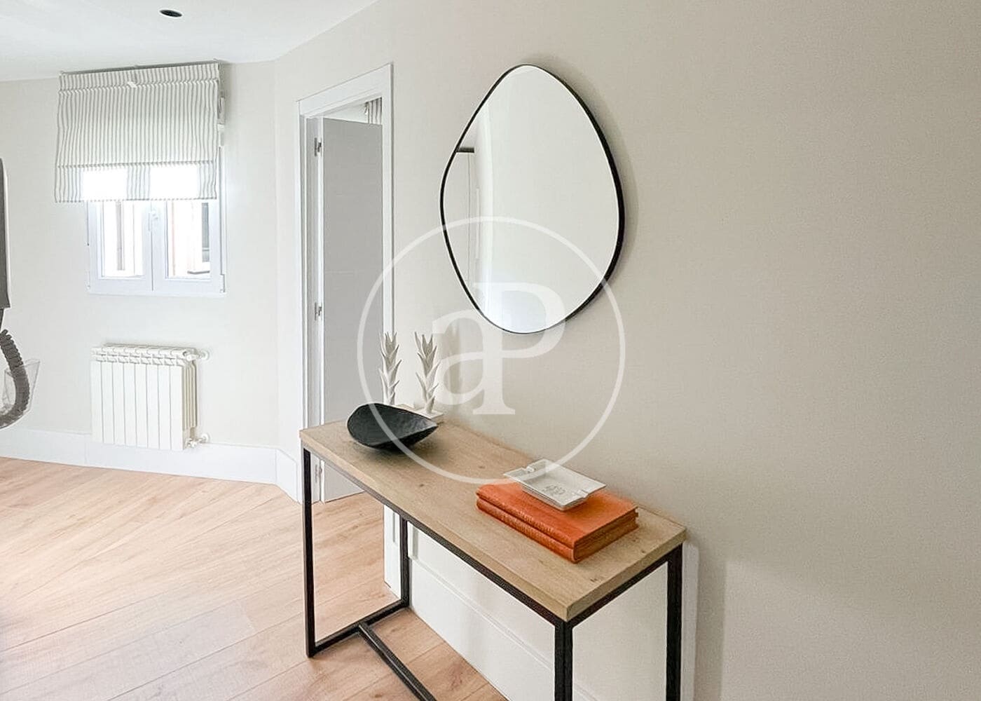 2 slaapkamer Appartement te huur in Madrid stad - € 3.000 (Ref: 9934482)