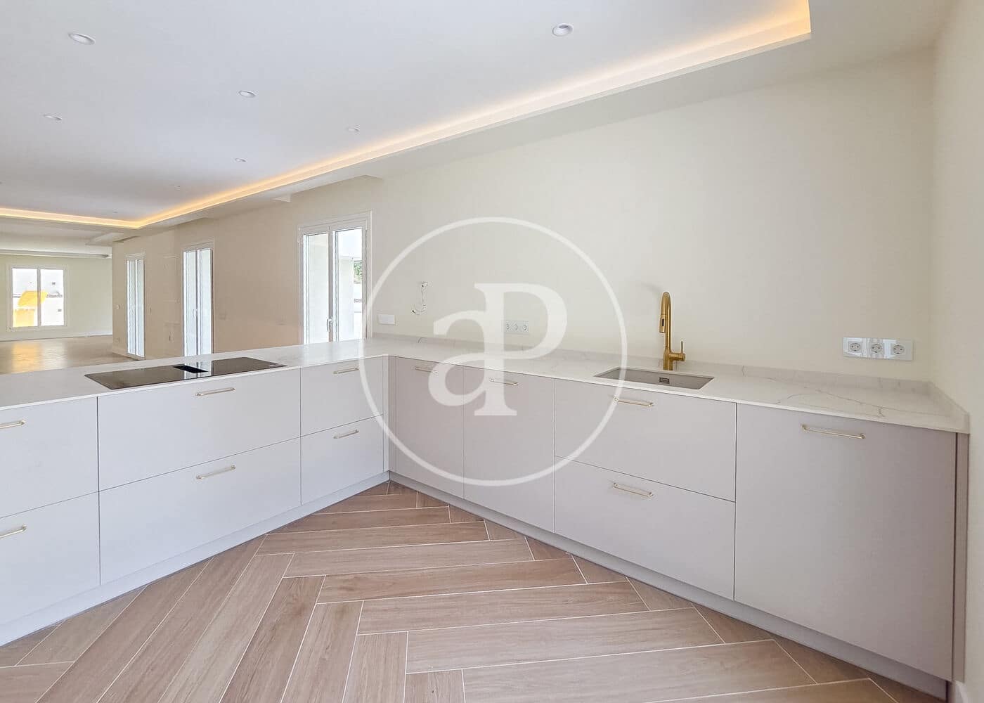 5 soveværelse Villa til salg i San Sebastian de los Reyes med swimmingpool - € 2.390.000 (Ref: 9934488)