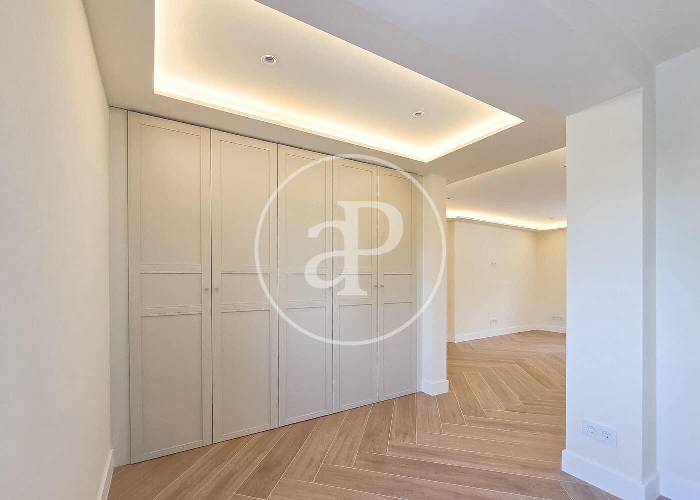 5 soveværelse Villa til salg i San Sebastian de los Reyes med swimmingpool - € 2.390.000 (Ref: 9934488)