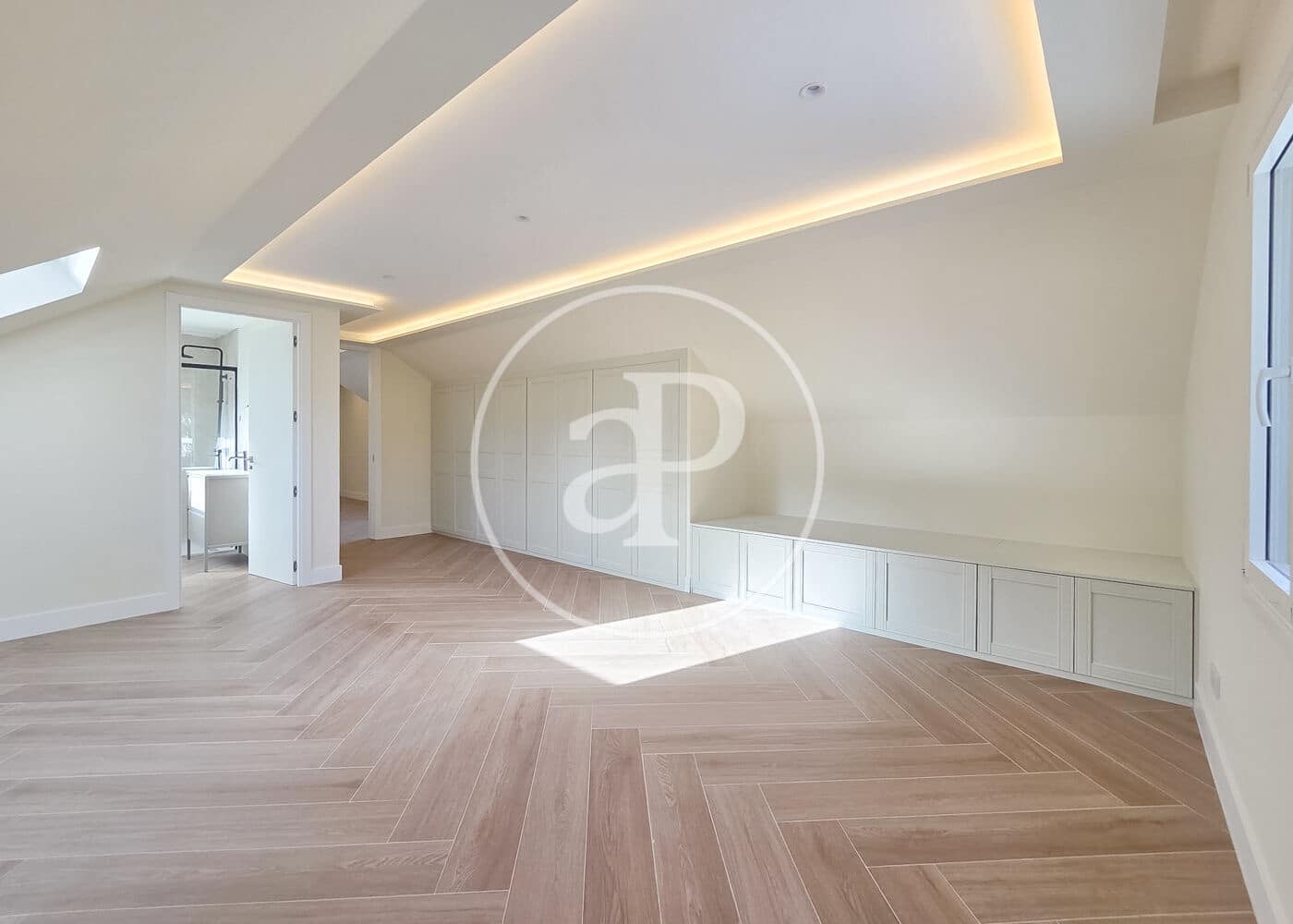 5 soveværelse Villa til salg i San Sebastian de los Reyes med swimmingpool - € 2.390.000 (Ref: 9934488)