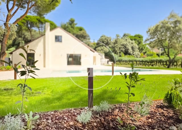5 soveværelse Villa til salg i San Sebastián de los Reyes med swimmingpool - € 2.390.000 (Ref: 9934488)