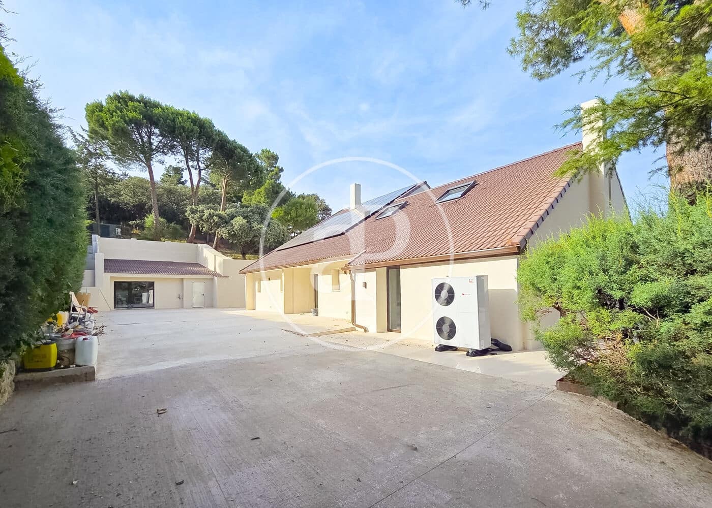 5 soveværelse Villa til salg i San Sebastian de los Reyes med swimmingpool - € 2.390.000 (Ref: 9934488)