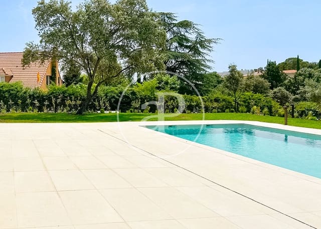 5 soveværelse Villa til salg i San Sebastián de los Reyes med swimmingpool - € 2.390.000 (Ref: 9934488)