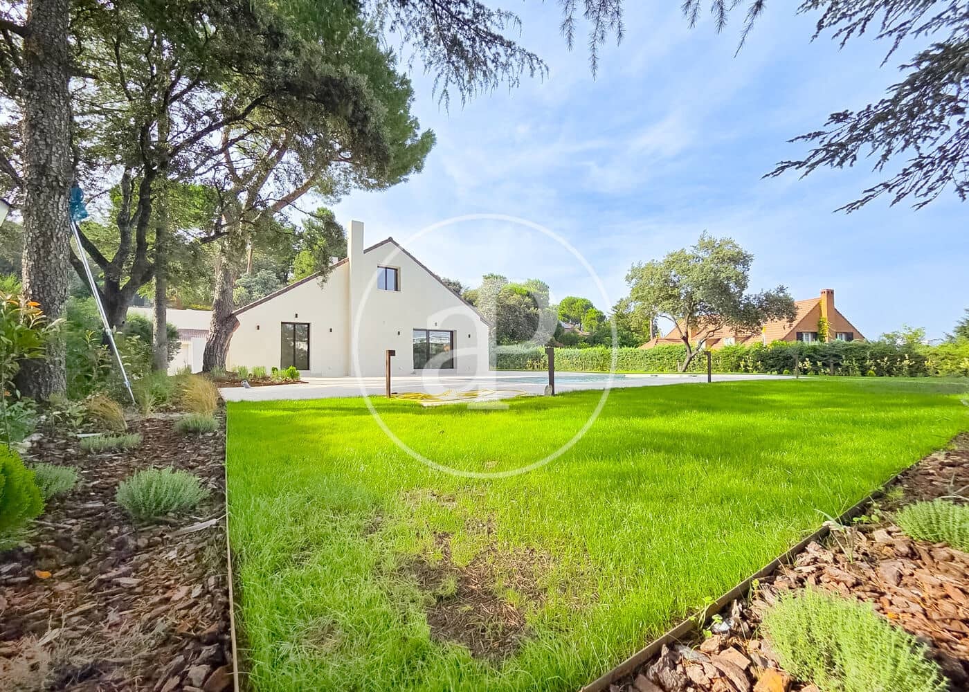 5 soveværelse Villa til salg i San Sebastian de los Reyes med swimmingpool - € 2.390.000 (Ref: 9934488)