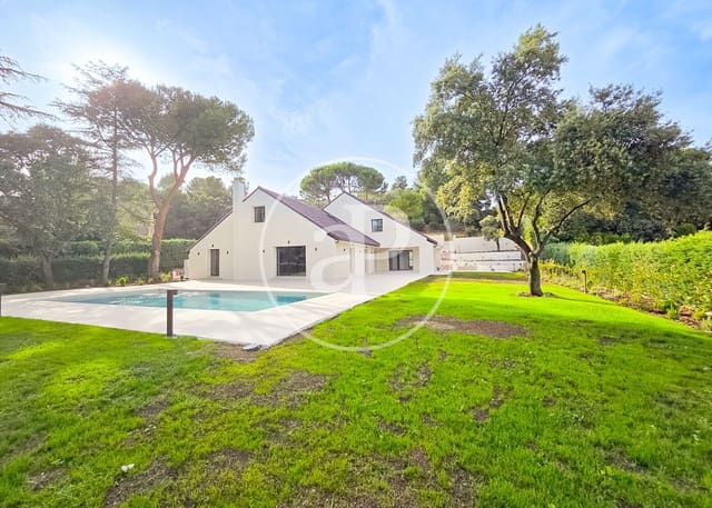 5 soveværelse Villa til salg i San Sebastián de los Reyes med swimmingpool - € 2.390.000 (Ref: 9934488)