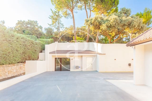 Chalet de 5 habitaciones en San Sebastián de los Reyes en venta con piscina - 2.390.000 € (Ref: 9934488)