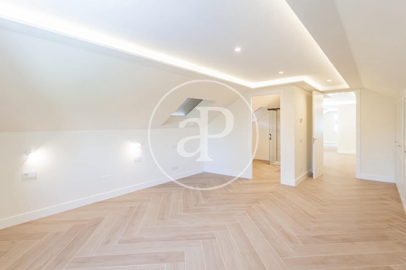 5 quarto Moradia para venda em San Sebastian de los Reyes com piscina - 2 390 000 € (Ref: 9934488)