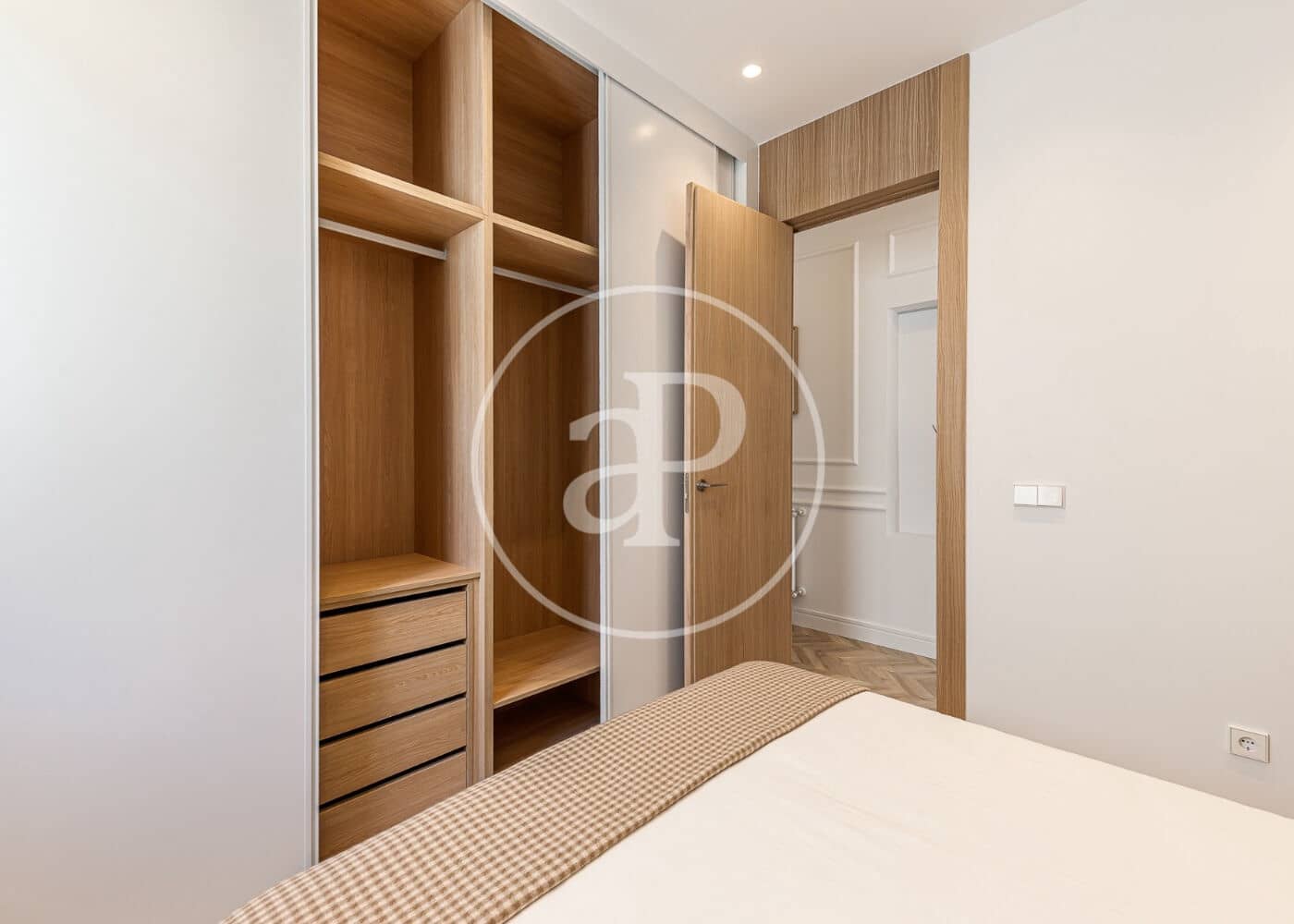 2 bedroom Apartment for sale in Madrid city - € 1,040,000 (Ref: 9934489)