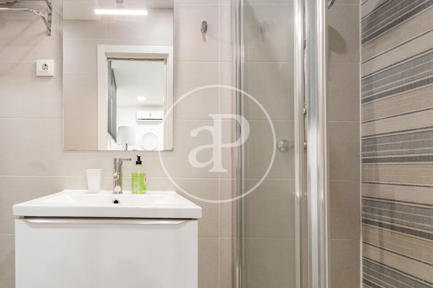 1 bedroom Apartment for rent in Madrid city - € 1,000 (Ref: 9936412)
