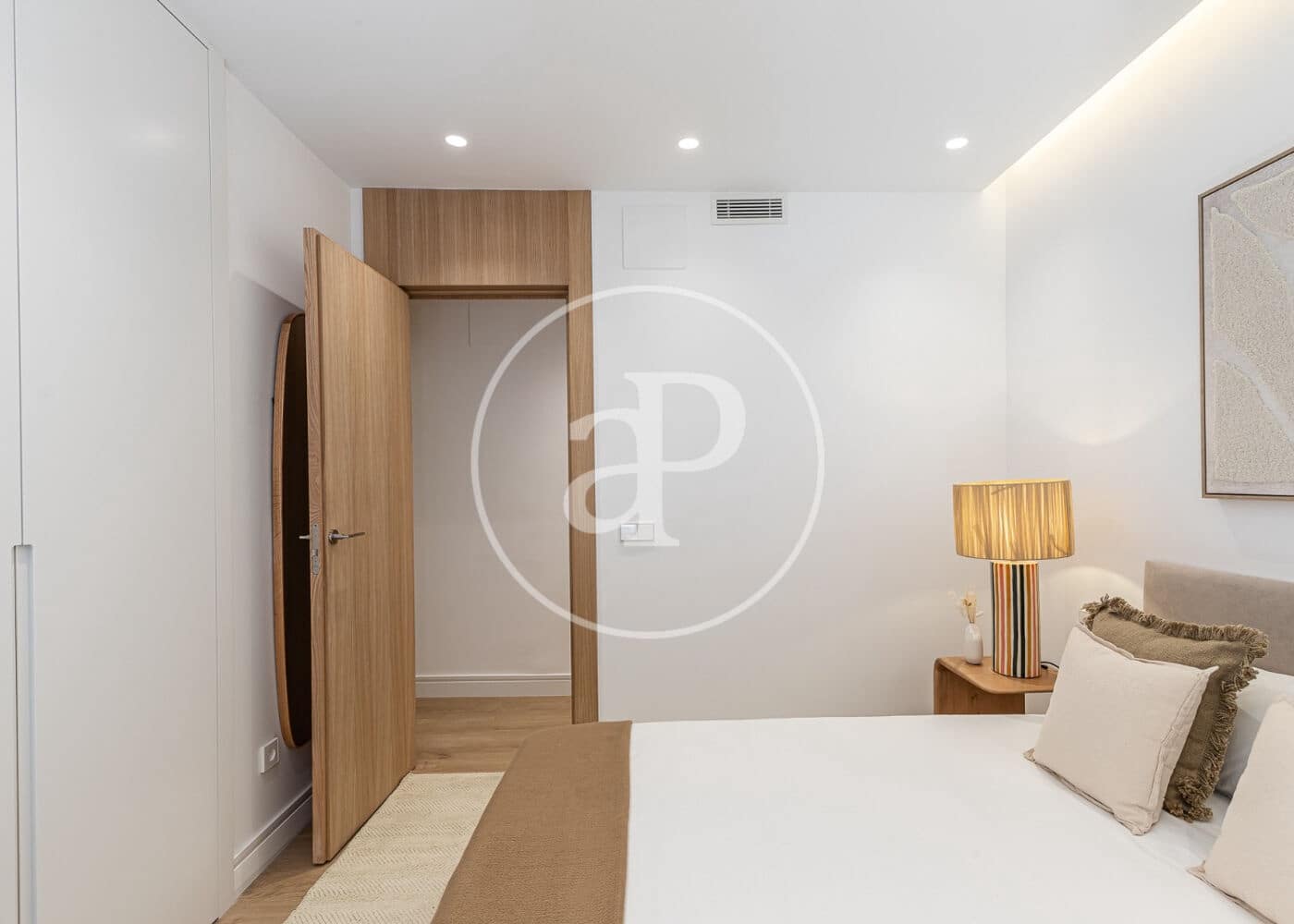 4 bedroom Apartment for sale in Madrid city - € 925,000 (Ref: 9939989)