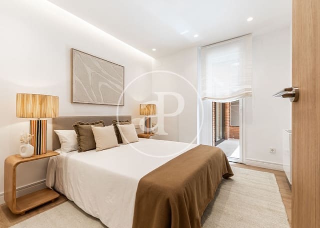 4 bedroom Apartment for sale in Delicias, Madrid city - € 925,000 (Ref: 9939989)