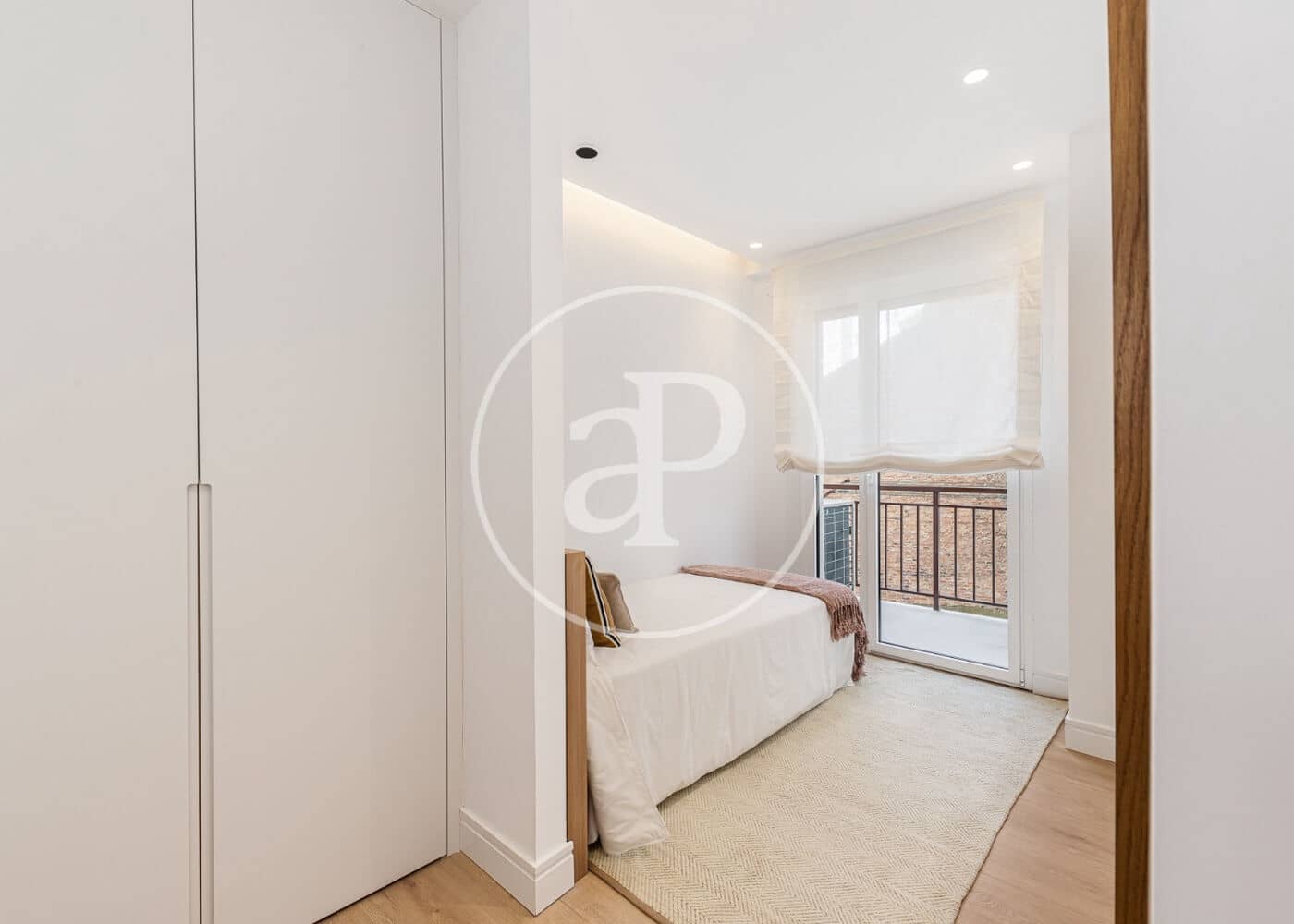 4 bedroom Apartment for sale in Madrid city - € 925,000 (Ref: 9939989)