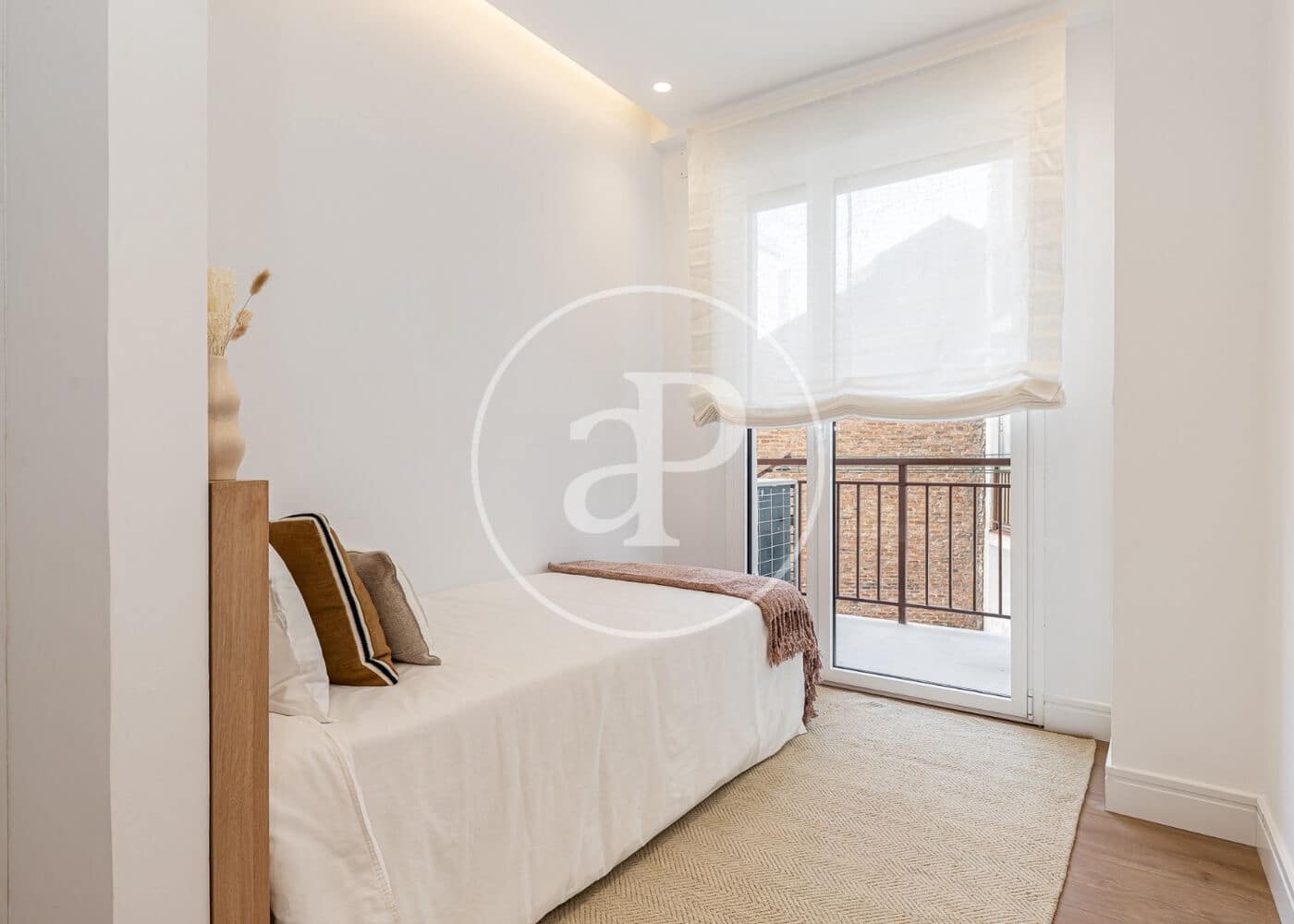 4 bedroom Apartment for sale in Madrid city - € 925,000 (Ref: 9939989)