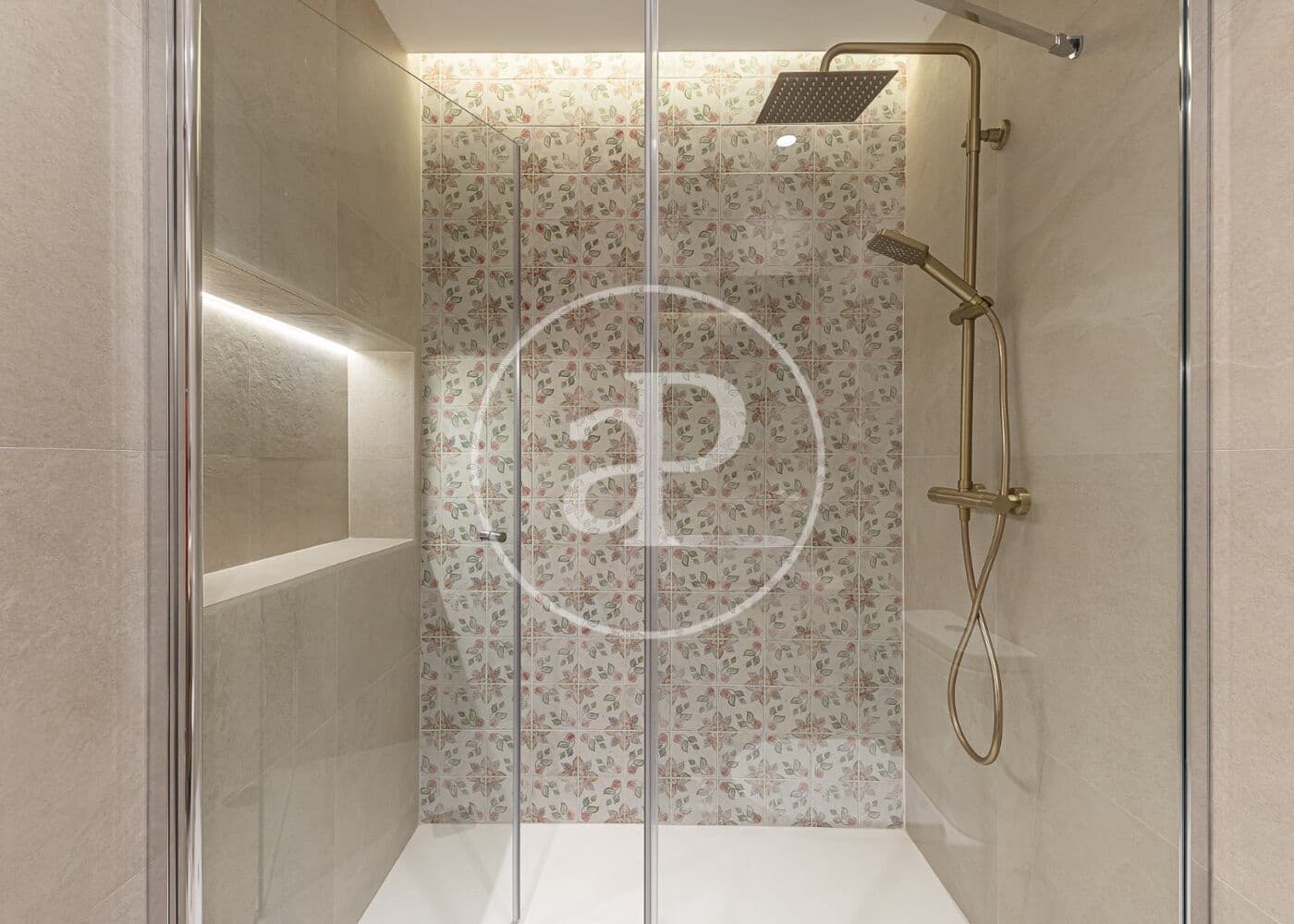 4 bedroom Apartment for sale in Madrid city - € 925,000 (Ref: 9939989)