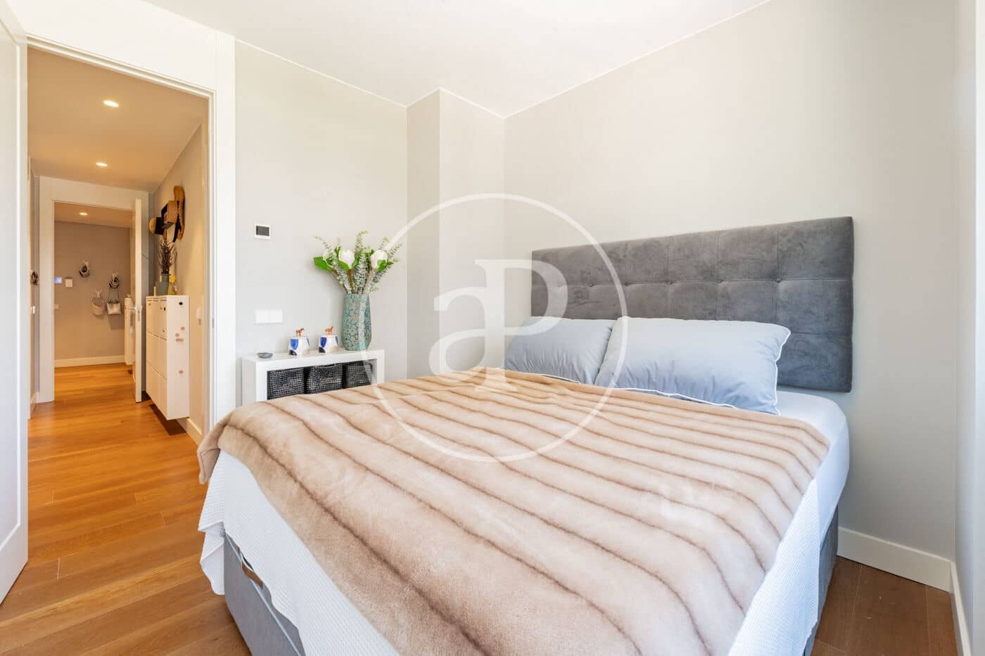 2 bedroom Apartment for sale in La Moraleja with pool - € 950,000 (Ref: 9939991)