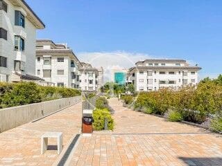 2 bedroom Apartment for sale in La Moraleja with pool - € 950,000 (Ref: 9939991)