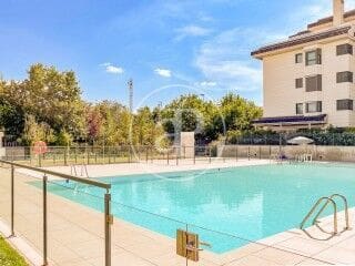 2 bedroom Apartment for sale in La Moraleja with pool - € 950,000 (Ref: 9939991)