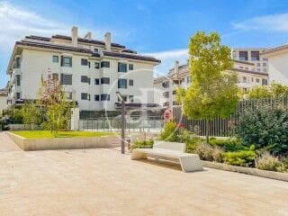 2 bedroom Apartment for sale in La Moraleja with pool - € 950,000 (Ref: 9939991)